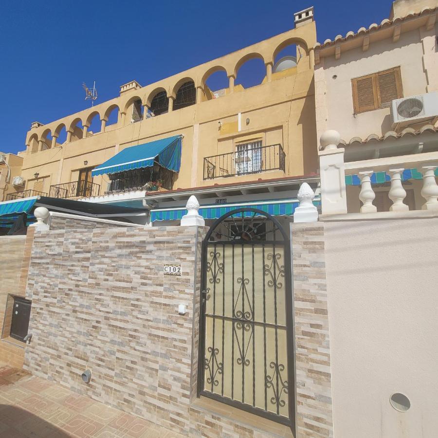 House With Roof Terrace Βίλα La Mata  Εξωτερικό φωτογραφία